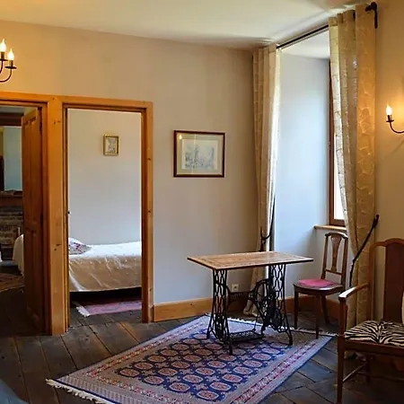 Duc Manoir D'hotes فندق مبيت وإفطار 4*